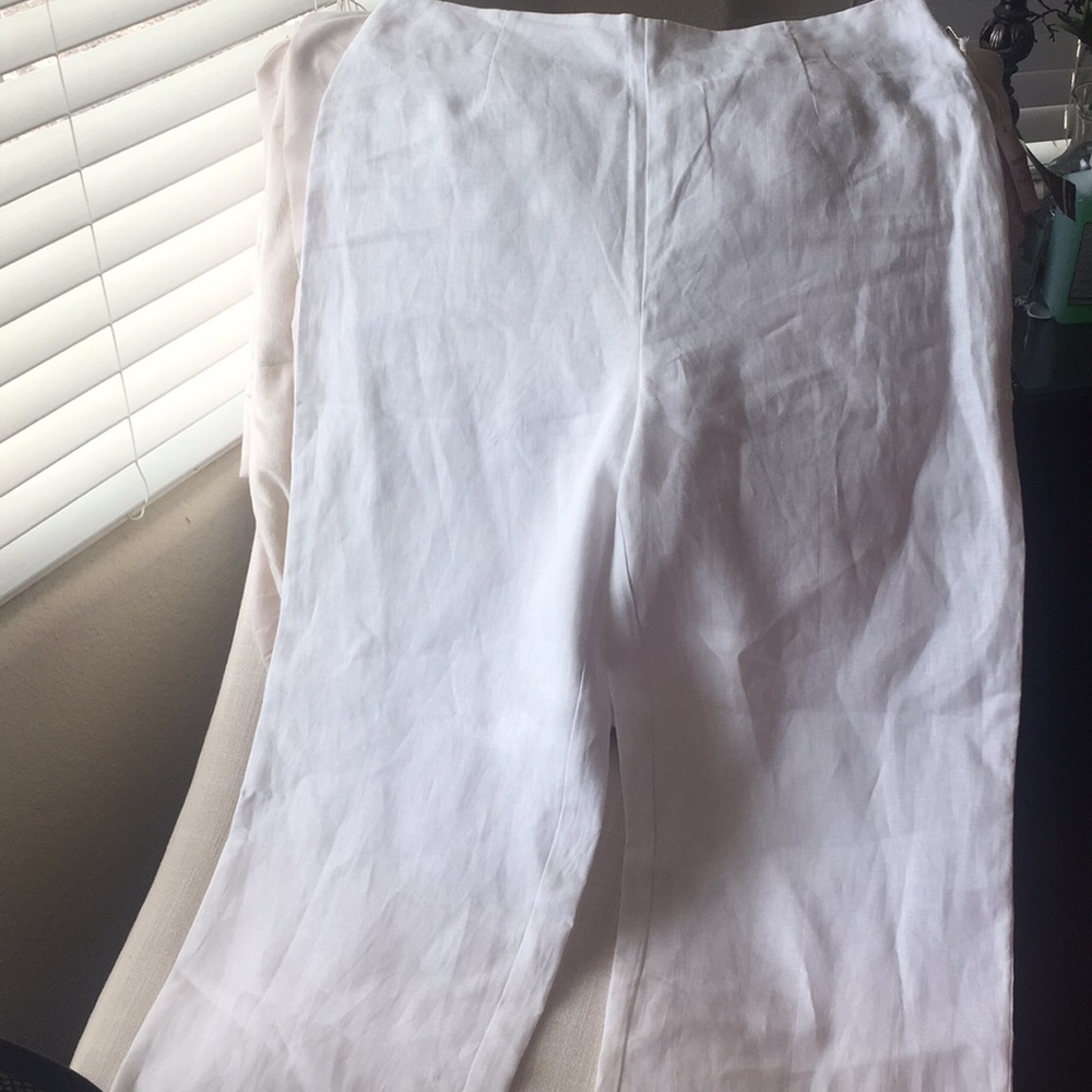 NWT Forever 21 - Woven Trouser Capris